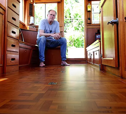 Refinishing a Teak Cabin Sole with Onne van der Wal