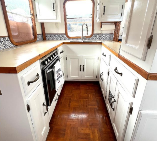 Tula’s Trawler Galley Makeover!