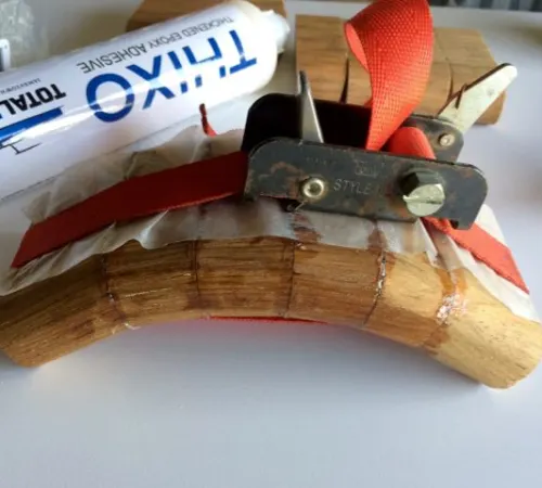 Thixo Thickened Epoxy Adhesive for a Curved Wood Coaming