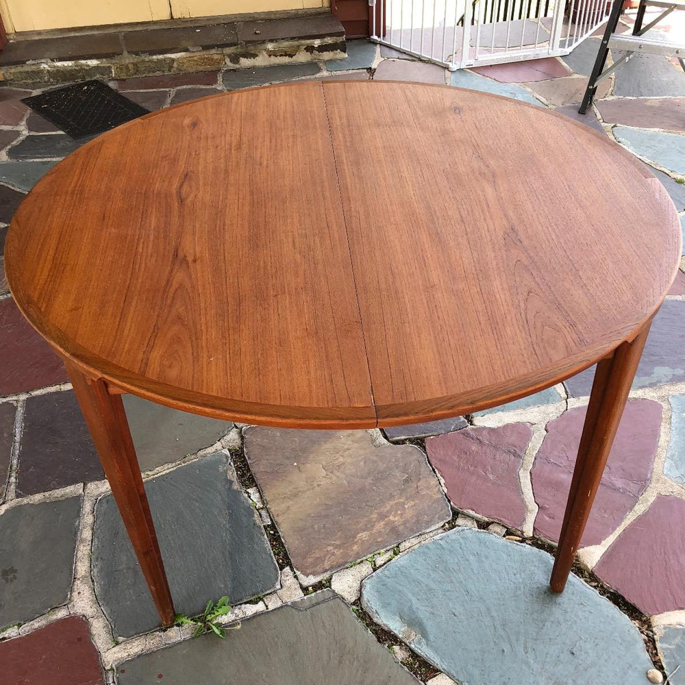 TotalBoat Teak Oil on a finished outdoor table